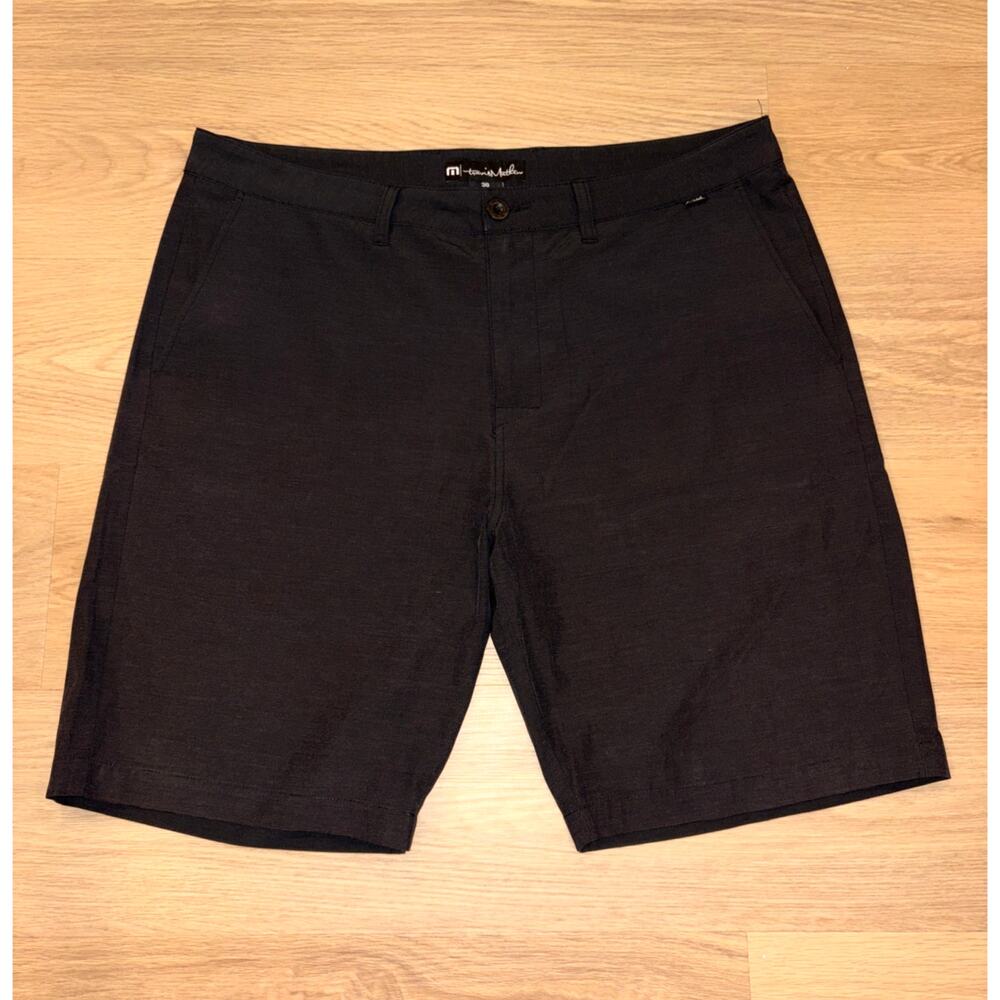 Travis Matthew mens black golf casual shorts size 38